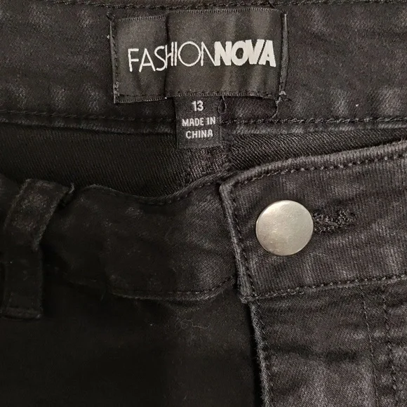 Fashion Nova Distressed Black Jeans - Size 13 - Picture 5 of 9